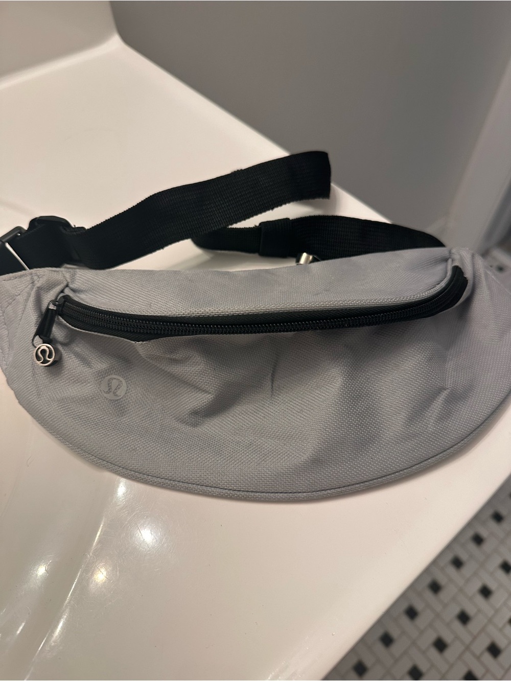 lululemon athleticaGrey Fanny pack  - Light Grey Waist Pack